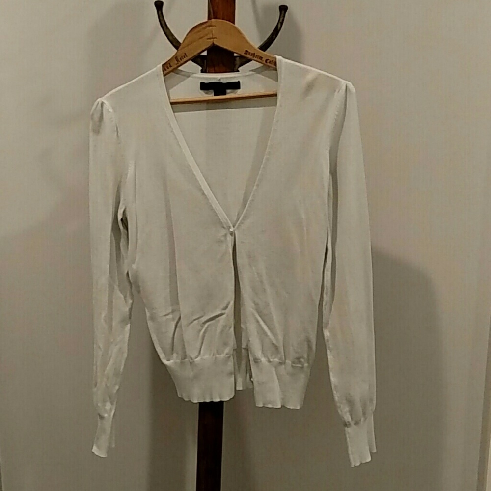 Vneck button up sweater